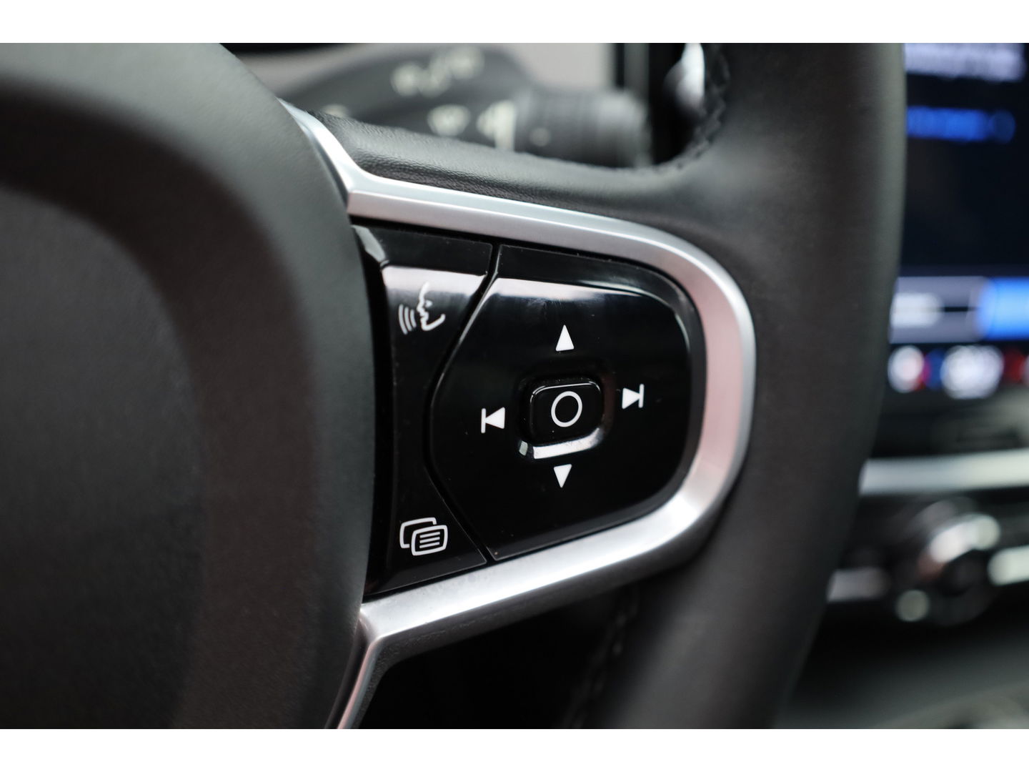 Volvo V90 2.0 T6 AWD Recharge R-Design | Pano-dak | 360 camera | Trekhaak | H&K audio |