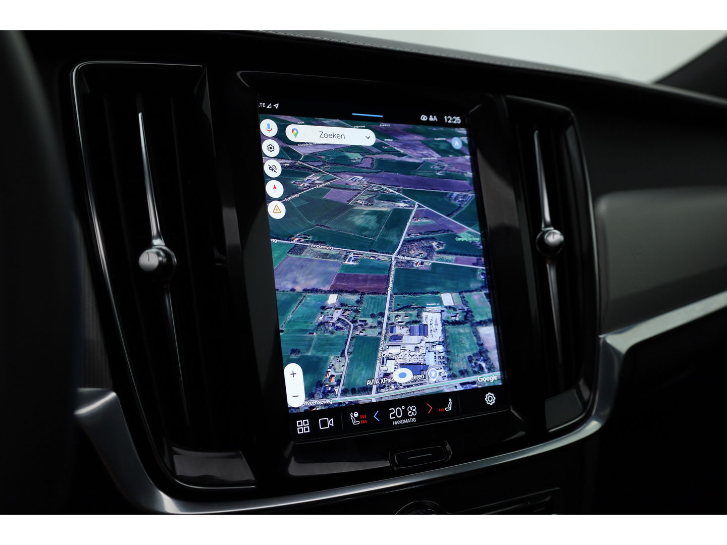 Volvo V90 2.0 T6 AWD Recharge R-Design | Pano-dak | 360 camera | Trekhaak | H&K audio |