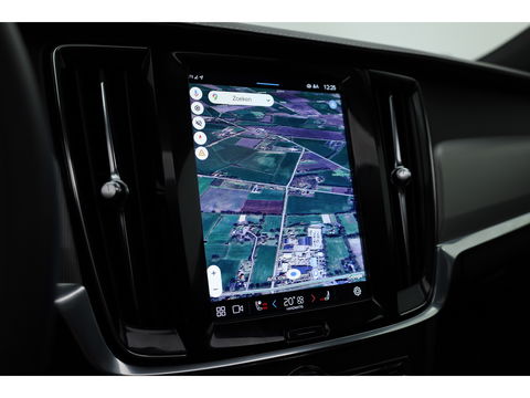 Volvo V90 2.0 T6 AWD Recharge R-Design | Pano-dak | 360 camera | Trekhaak | H&K audio |