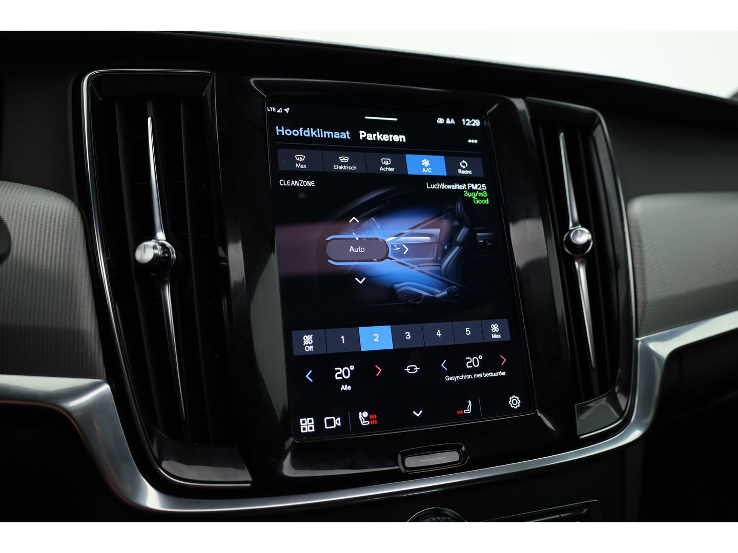 Volvo V90 2.0 T6 AWD Recharge R-Design | Pano-dak | 360 camera | Trekhaak | H&K audio |