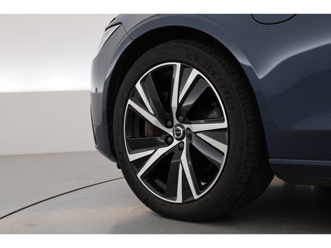 Volvo V90 2.0 T6 AWD Recharge R-Design | Pano-dak | 360 camera | Trekhaak | H&K audio |