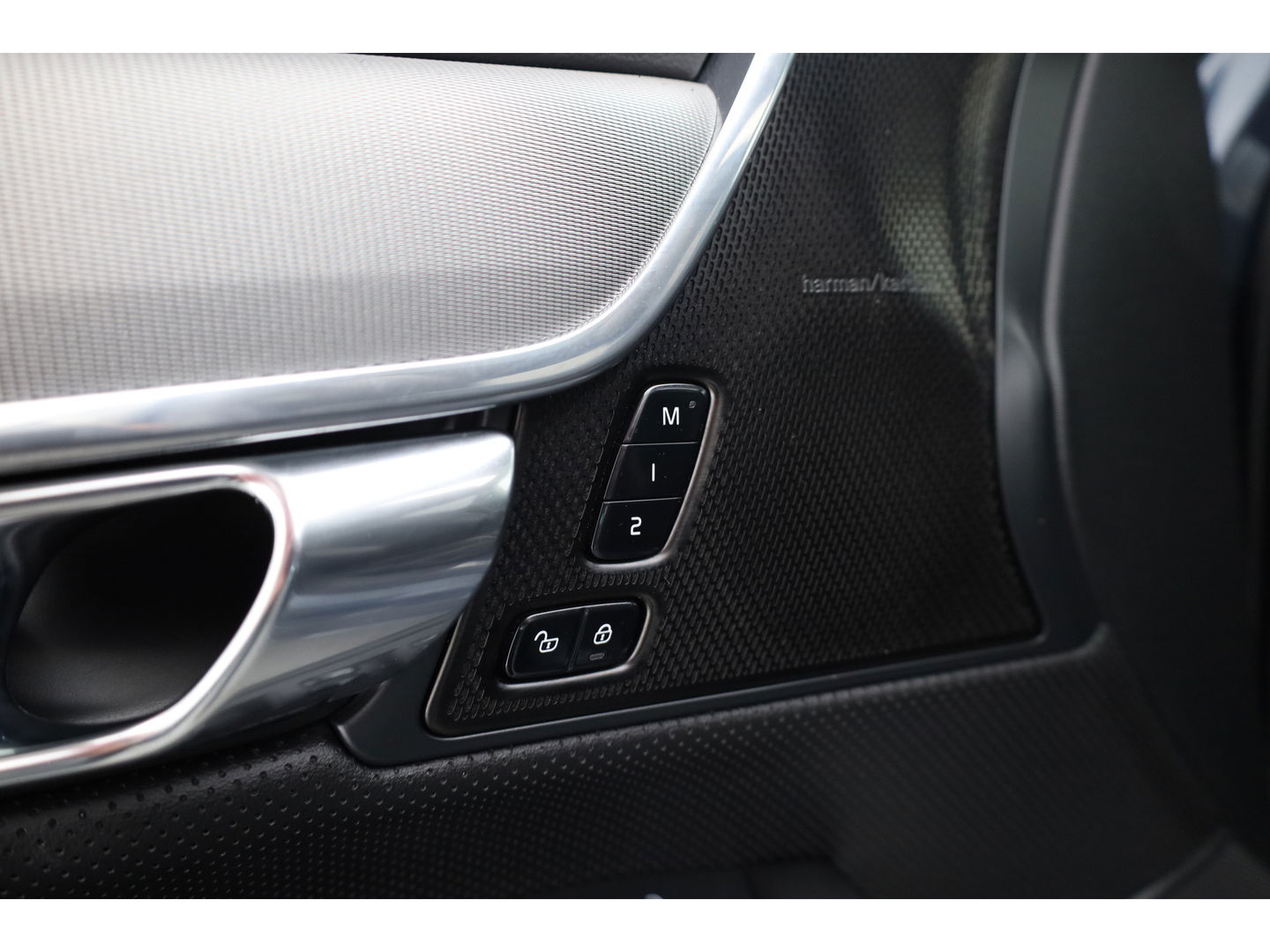 Volvo V90 2.0 T6 AWD Recharge R-Design | Pano-dak | 360 camera | Trekhaak | H&K audio |