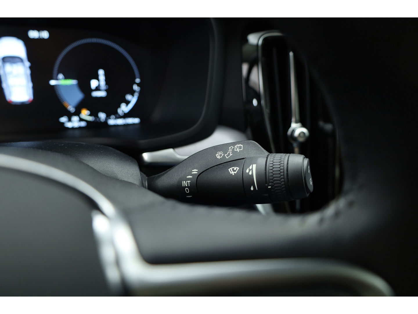 Volvo V60 2.0 T6 Recharge AWD R-Design | Navi | Apple Carplay/ android auto | getint glas |