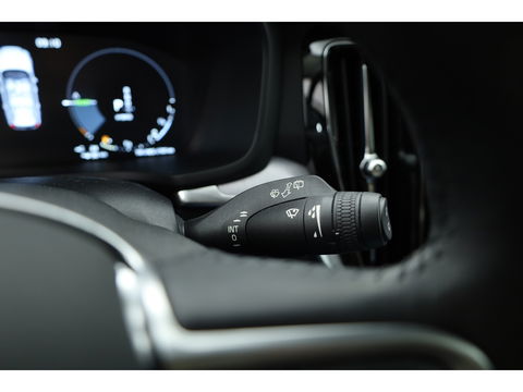 Volvo V60 2.0 T6 Recharge AWD R-Design | Navi | Apple Carplay/ android auto | getint glas |