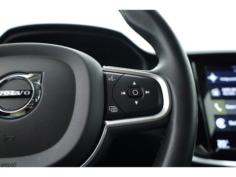 Volvo V60 2.0 T6 Recharge AWD R-Design | Navi | Apple Carplay/ android auto | getint glas |