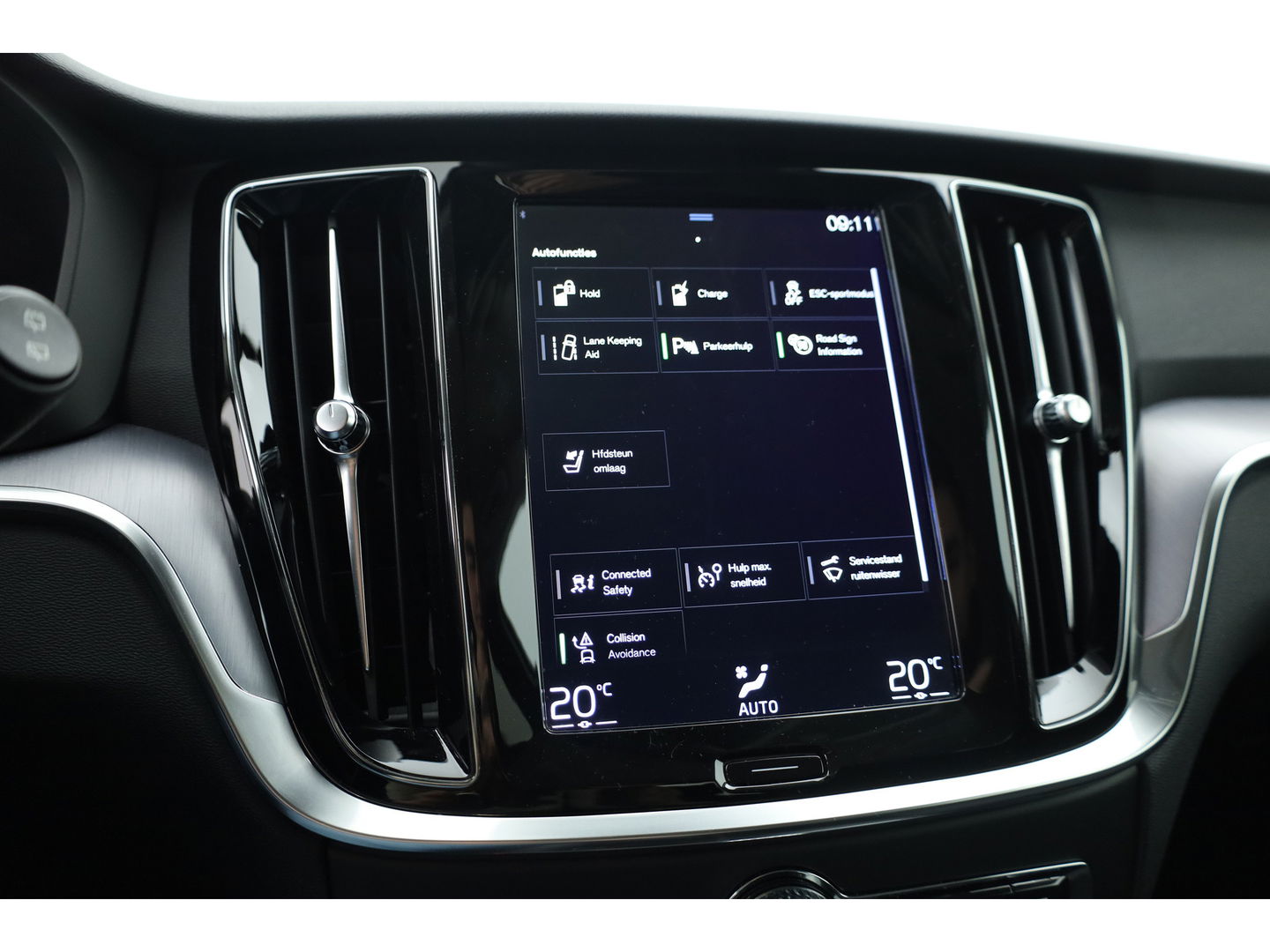 Volvo V60 2.0 T6 Recharge AWD R-Design | Navi | Apple Carplay/ android auto | getint glas |