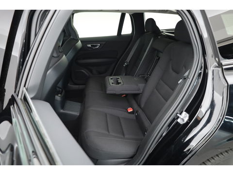 Volvo V60 2.0 T6 Recharge AWD R-Design | Navi | Apple Carplay/ android auto | getint glas |