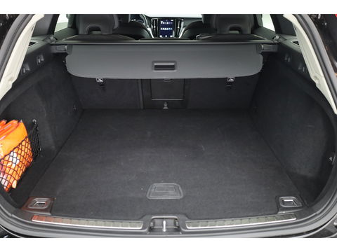 Volvo V60 2.0 T6 Recharge AWD R-Design | Navi | Apple Carplay/ android auto | getint glas |
