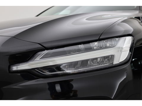 Volvo V60 2.0 T6 Recharge AWD R-Design | Navi | Apple Carplay/ android auto | getint glas |