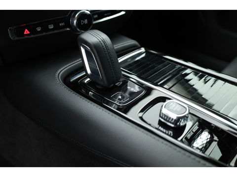Volvo V60 2.0 T6 Recharge AWD R-Design | Navi | Apple Carplay/ android auto | getint glas |