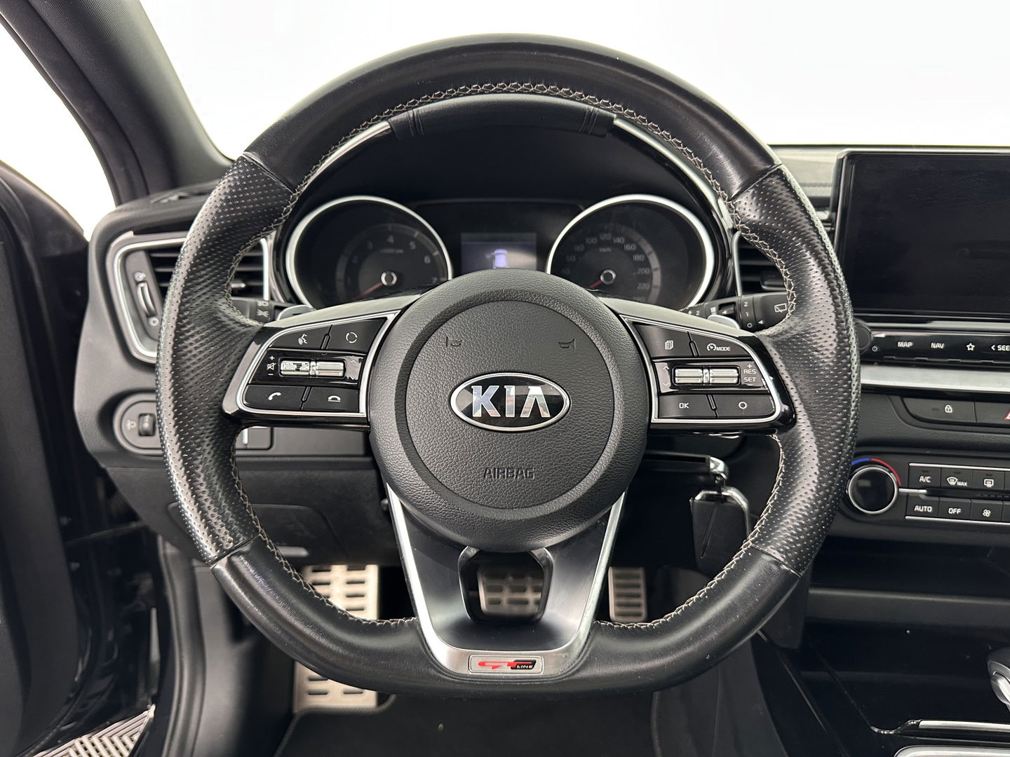 Kia ProCeed 1.5 T-GDi MHEV GT-Line Edition Aut. *PANO | SPORT-SEATS | NAVI-FULLMAP | CAMERA | ECC | PDC | CRUISE | 17''ALU*