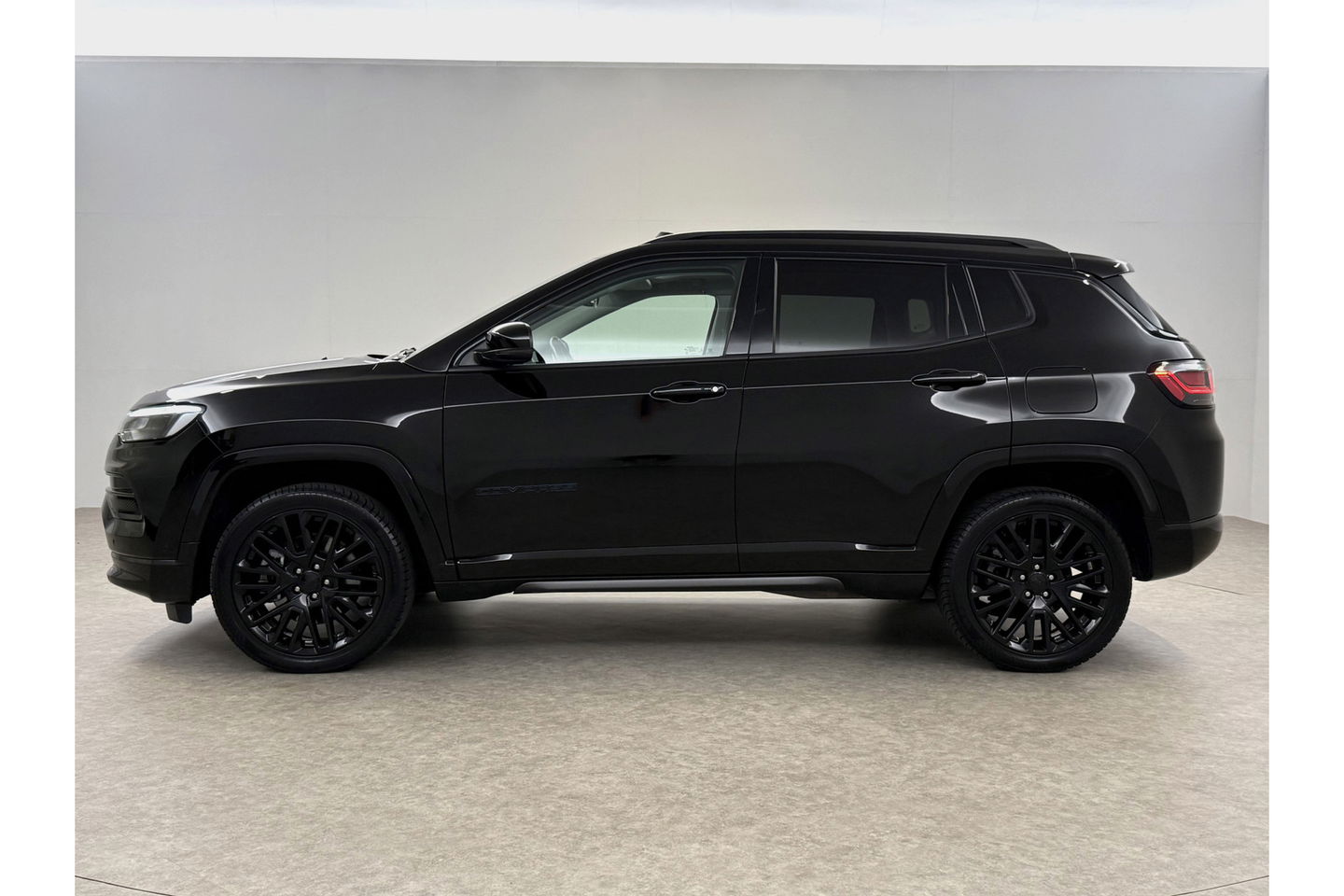 Jeep Compass 4xe 239PK Plug-in Hybrid Electric S Pano LED Carplay Virtual Camera Clima Cruise Navi PDC 19''LMV Stuur/Stoelverwarming