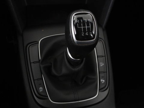 Hyundai KONA 1.0T Comfort | 1e eigenaar | Carplay | Trekhaak | Climate control | Camera | Cruise control | Parkeerhulp | Bluetooth