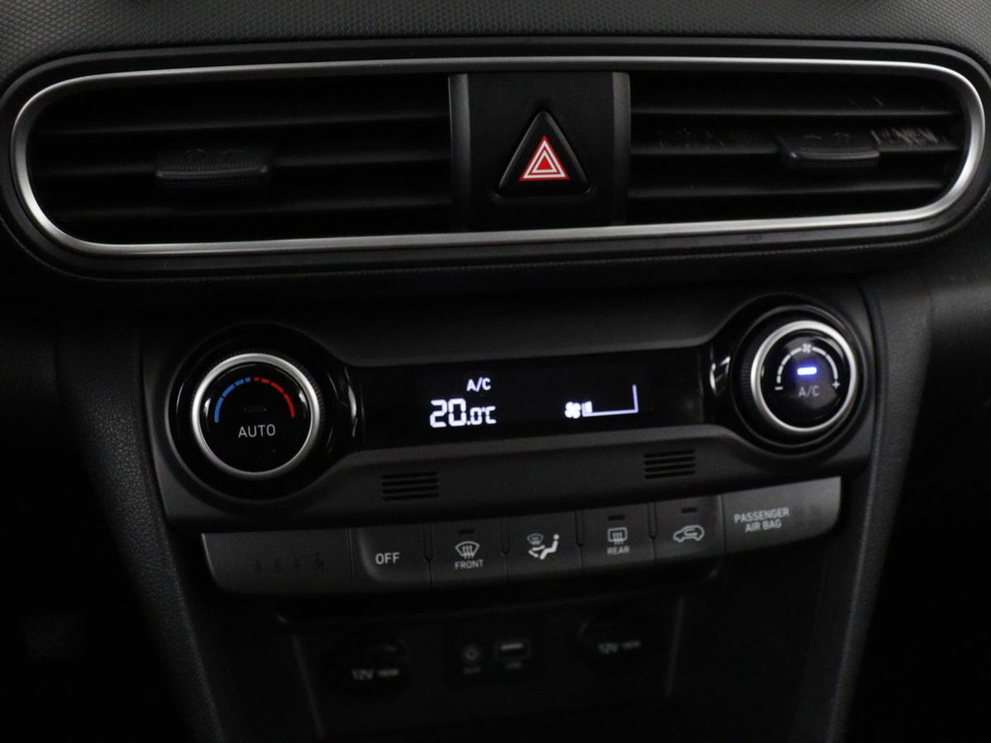 Hyundai KONA 1.0T Comfort | 1e eigenaar | Carplay | Trekhaak | Climate control | Camera | Cruise control | Parkeerhulp | Bluetooth