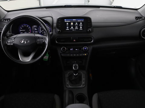 Hyundai KONA 1.0T Comfort | 1e eigenaar | Carplay | Trekhaak | Climate control | Camera | Cruise control | Parkeerhulp | Bluetooth