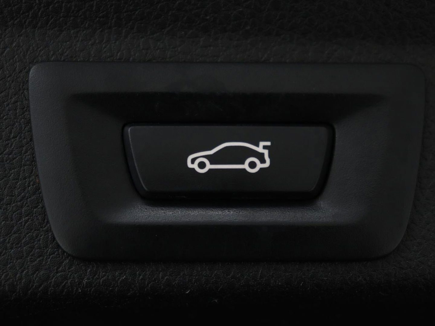 BMW 4 Serie Gran Coupé 420i High Executive | Schuifdak | Harman/Kardon | Stoelverwarming | Leder | Camera | DAB | Xenon | Sportstoelen