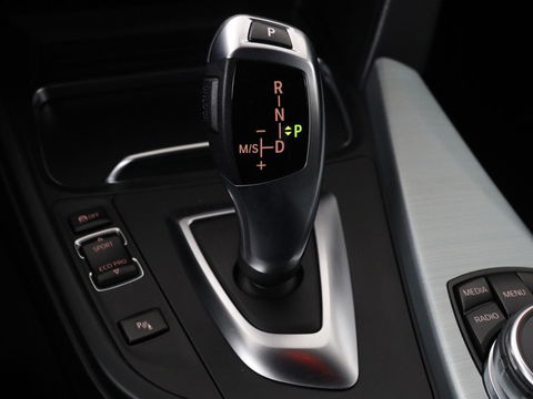 BMW 4 Serie Gran Coupé 420i High Executive | Schuifdak | Harman/Kardon | Stoelverwarming | Leder | Camera | DAB | Xenon | Sportstoelen