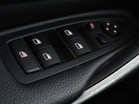 BMW 4 Serie Gran Coupé 420i High Executive | Schuifdak | Harman/Kardon | Stoelverwarming | Leder | Camera | DAB | Xenon | Sportstoelen