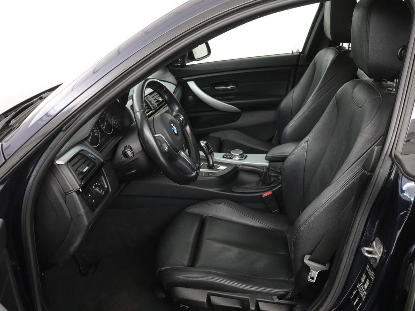 BMW 4 Serie Gran Coupé 420i High Executive | Schuifdak | Harman/Kardon | Stoelverwarming | Leder | Camera | DAB | Xenon | Sportstoelen