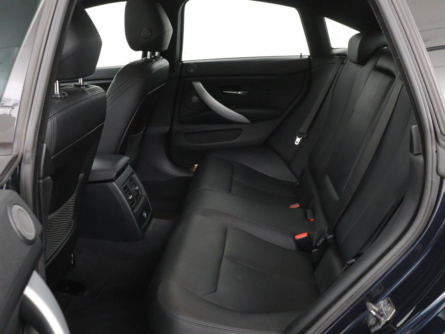 BMW 4 Serie Gran Coupé 420i High Executive | Schuifdak | Harman/Kardon | Stoelverwarming | Leder | Camera | DAB | Xenon | Sportstoelen