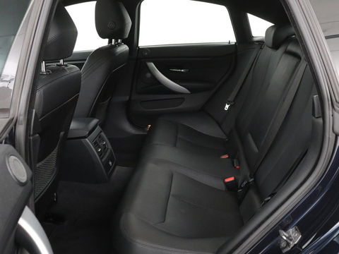 BMW 4 Serie Gran Coupé 420i High Executive | Schuifdak | Harman/Kardon | Stoelverwarming | Leder | Camera | DAB | Xenon | Sportstoelen