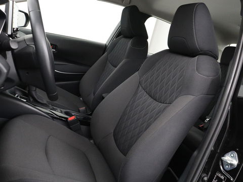 Toyota Corolla 1.8 Hybrid Active | 50.800km NAP | Adaptive cruise | Navigatie | Carplay | Camera | Climate control | DAB | Bluetooth