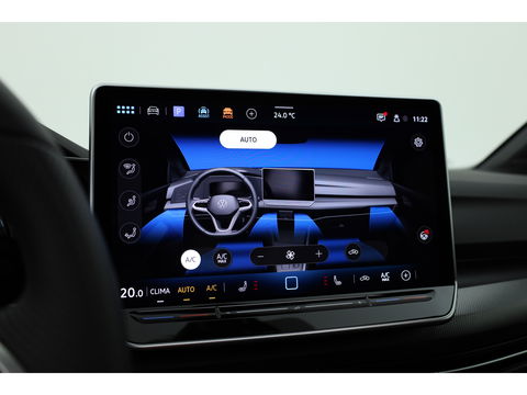 Volkswagen Golf 1.5 eTSI R-Line DSG | MY25 | Pano | HUD | IQ. Light | Stoel- Stuurverw. | Camera | Apple CarPlay |