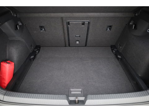 Volkswagen Golf 1.5 eTSI R-Line DSG | MY25 | Pano | HUD | IQ. Light | Stoel- Stuurverw. | Camera | Apple CarPlay |