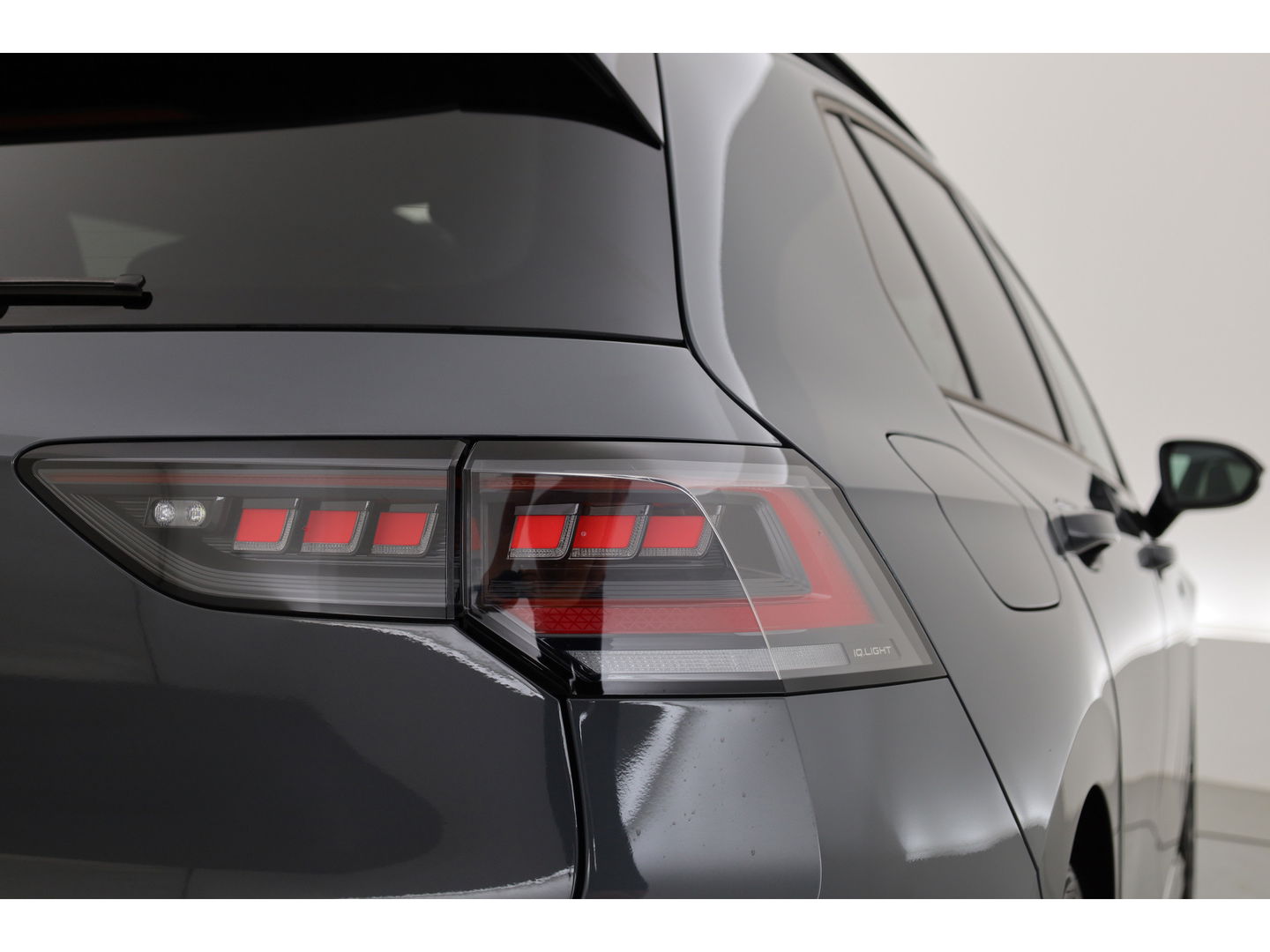 Volkswagen Golf 1.5 eTSI R-Line DSG | MY25 | Pano | HUD | IQ. Light | Stoel- Stuurverw. | Camera | Apple CarPlay |