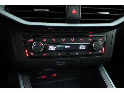 SEAT Arona 1.0 TSI Xperience | Navi by App | Keyless | Stoelverw. | PDC A | Clima