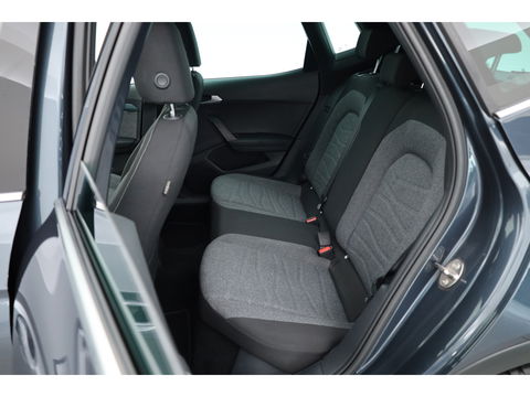 SEAT Arona 1.0 TSI Xperience | Navi by App | Keyless | Stoelverw. | PDC A | Clima