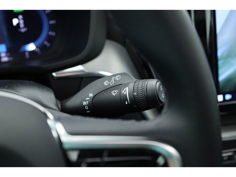 Volvo XC60 T8 Recharge R-Design | Facelift | Luchtvering | Head-up | Trekhaak | 360 Camera | H&K Audio | Standkachel |