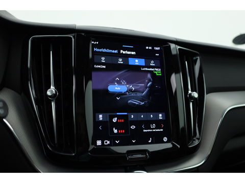 Volvo XC60 T8 Recharge R-Design | Facelift | Luchtvering | Head-up | Trekhaak | 360 Camera | H&K Audio | Standkachel |