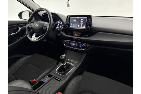 Hyundai i30 1.4 T-GDI Premium 140PK Camera Carplay LED Clima Cruise Navi PDC 16''LMV