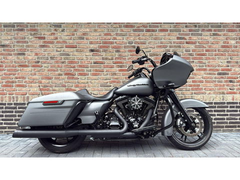 Harley Davidson 103 FLTRXS Road Glide Special Roadglide blackout