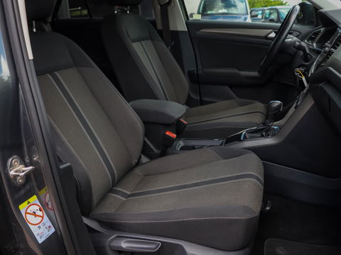 Volkswagen T-Roc 1.5 TSI Style 150PK DSG | 17'' | Camera | Navigatie | Adaptive Cruise