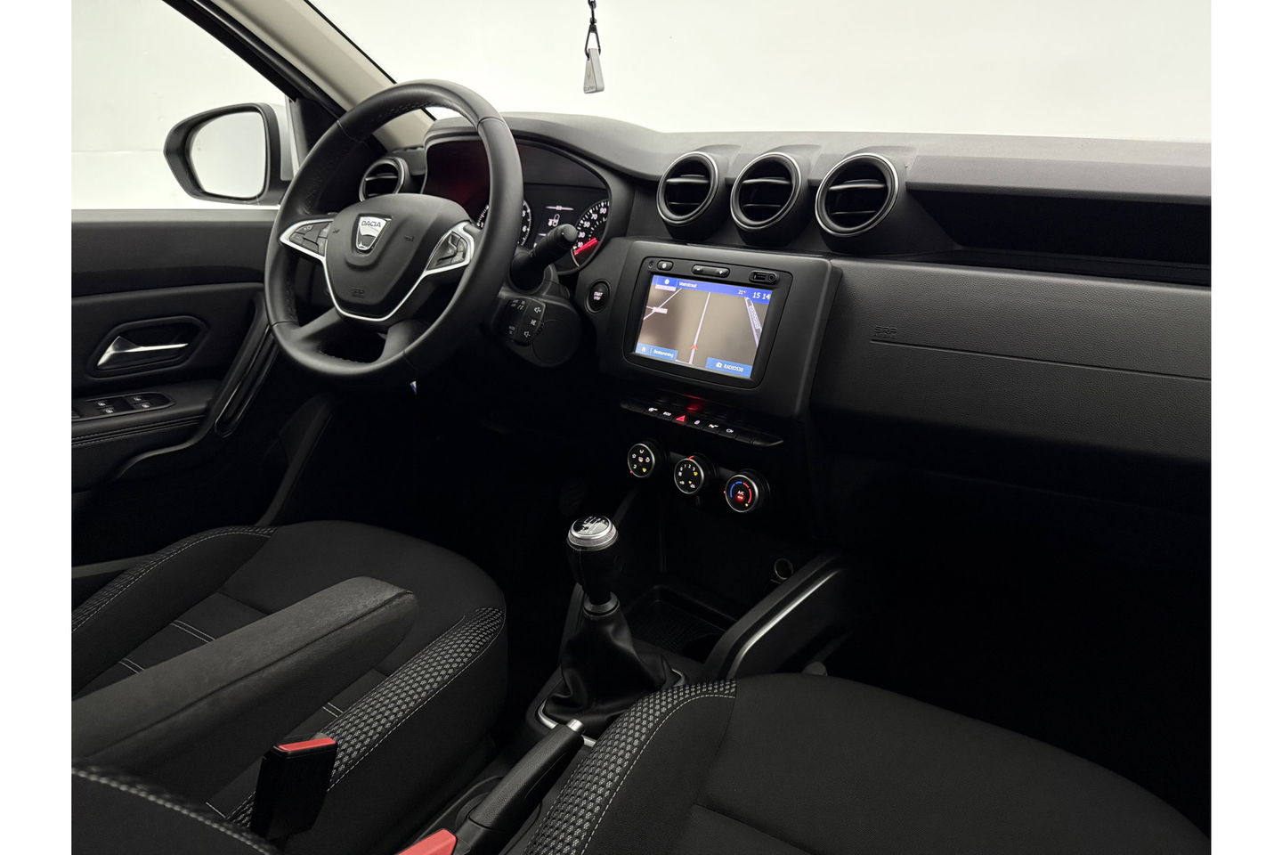 Dacia Duster 1.2 TCe Prestige Trekhaak LED Airco Cruise Camera Navi PDC 17"LMV