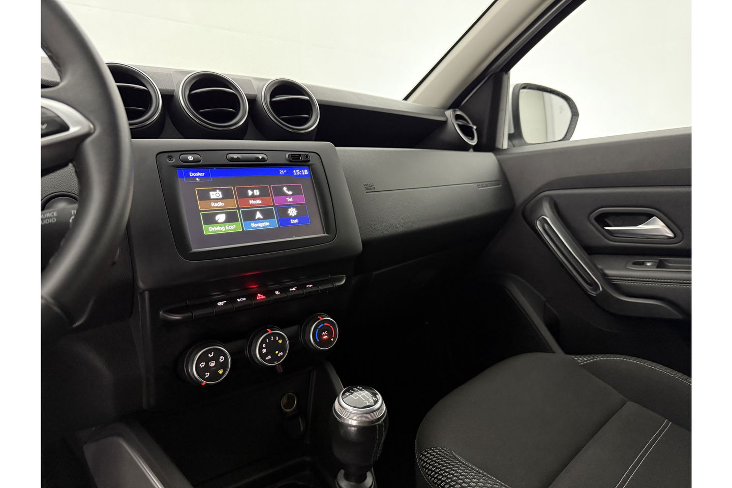 Dacia Duster 1.2 TCe Prestige Trekhaak LED Airco Cruise Camera Navi PDC 17"LMV