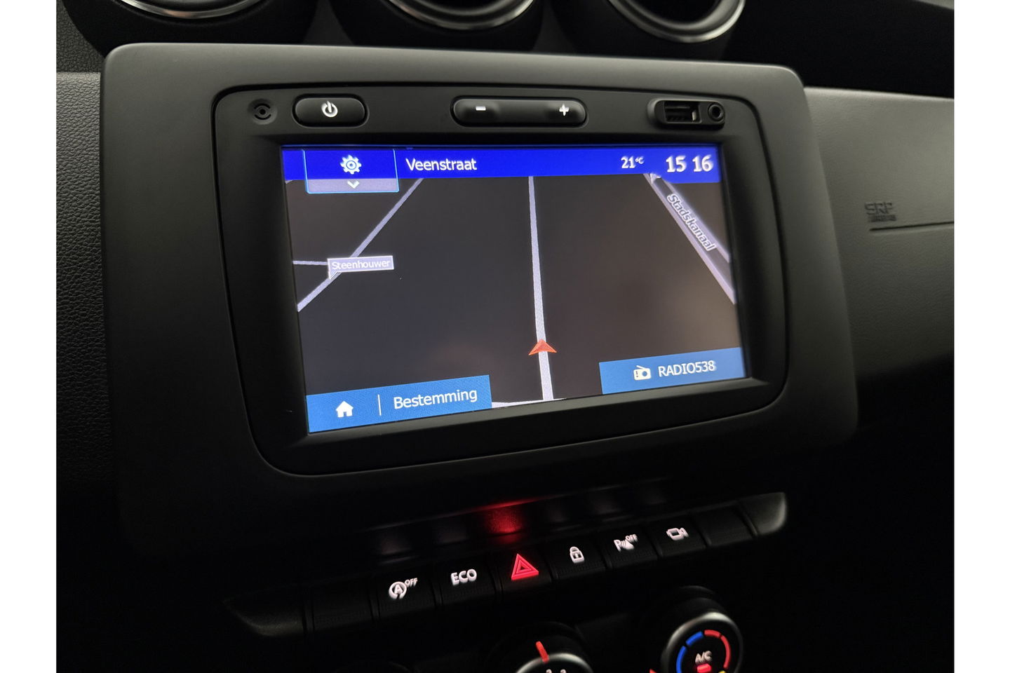Dacia Duster 1.2 TCe Prestige Trekhaak LED Airco Cruise Camera Navi PDC 17"LMV