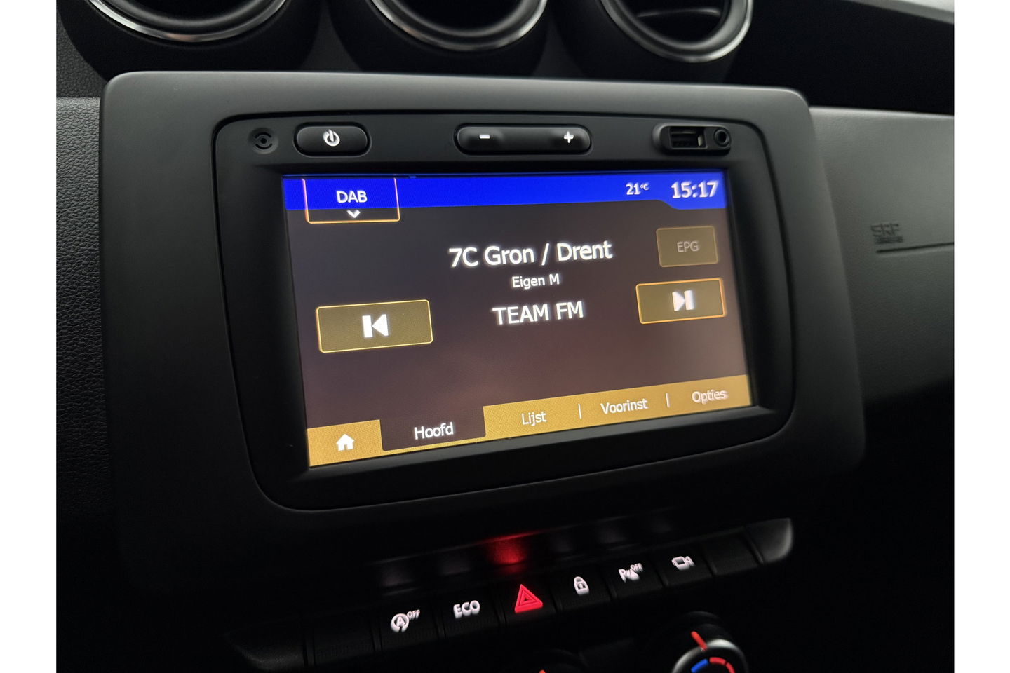 Dacia Duster 1.2 TCe Prestige Trekhaak LED Airco Cruise Camera Navi PDC 17"LMV