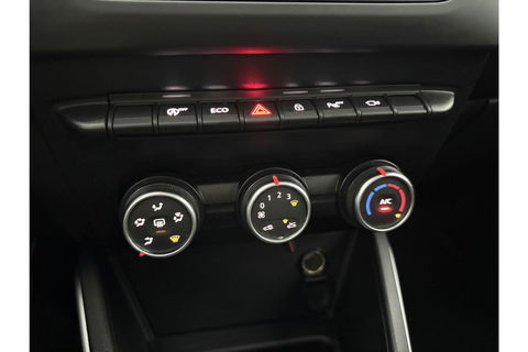 Dacia Duster 1.2 TCe Prestige Trekhaak LED Airco Cruise Camera Navi PDC 17"LMV