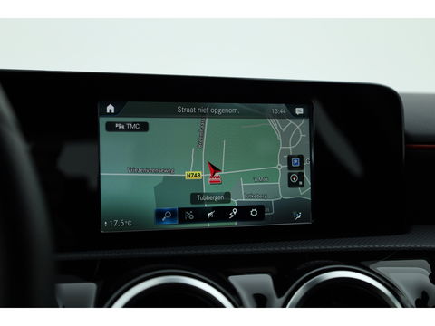 Mercedes-Benz A-Klasse 180 Business Solution AMG | Navi | Apple CarPlay | Stoelverw. | Park assist | 18'' |