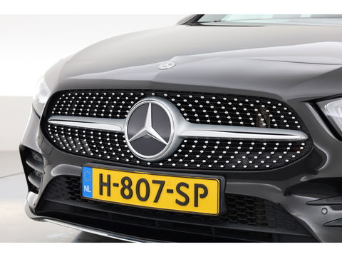 Mercedes-Benz A-Klasse 180 Business Solution AMG | Navi | Apple CarPlay | Stoelverw. | Park assist | 18'' |