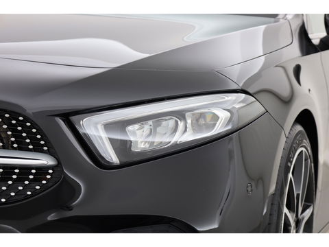 Mercedes-Benz A-Klasse 180 Business Solution AMG | Navi | Apple CarPlay | Stoelverw. | Park assist | 18'' |