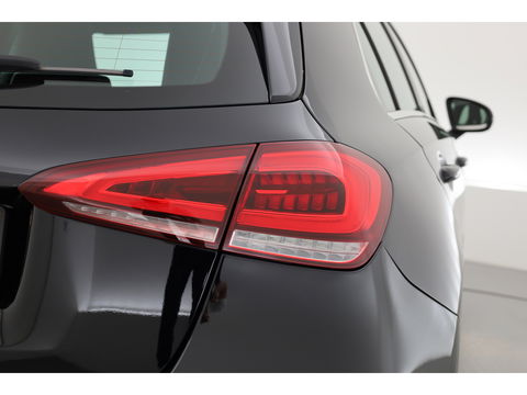 Mercedes-Benz A-Klasse 180 Business Solution AMG | Navi | Apple CarPlay | Stoelverw. | Park assist | 18'' |