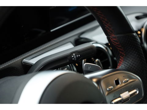 Mercedes-Benz A-Klasse 180 Business Solution AMG | Navi | Apple CarPlay | Stoelverw. | Park assist | 18'' |