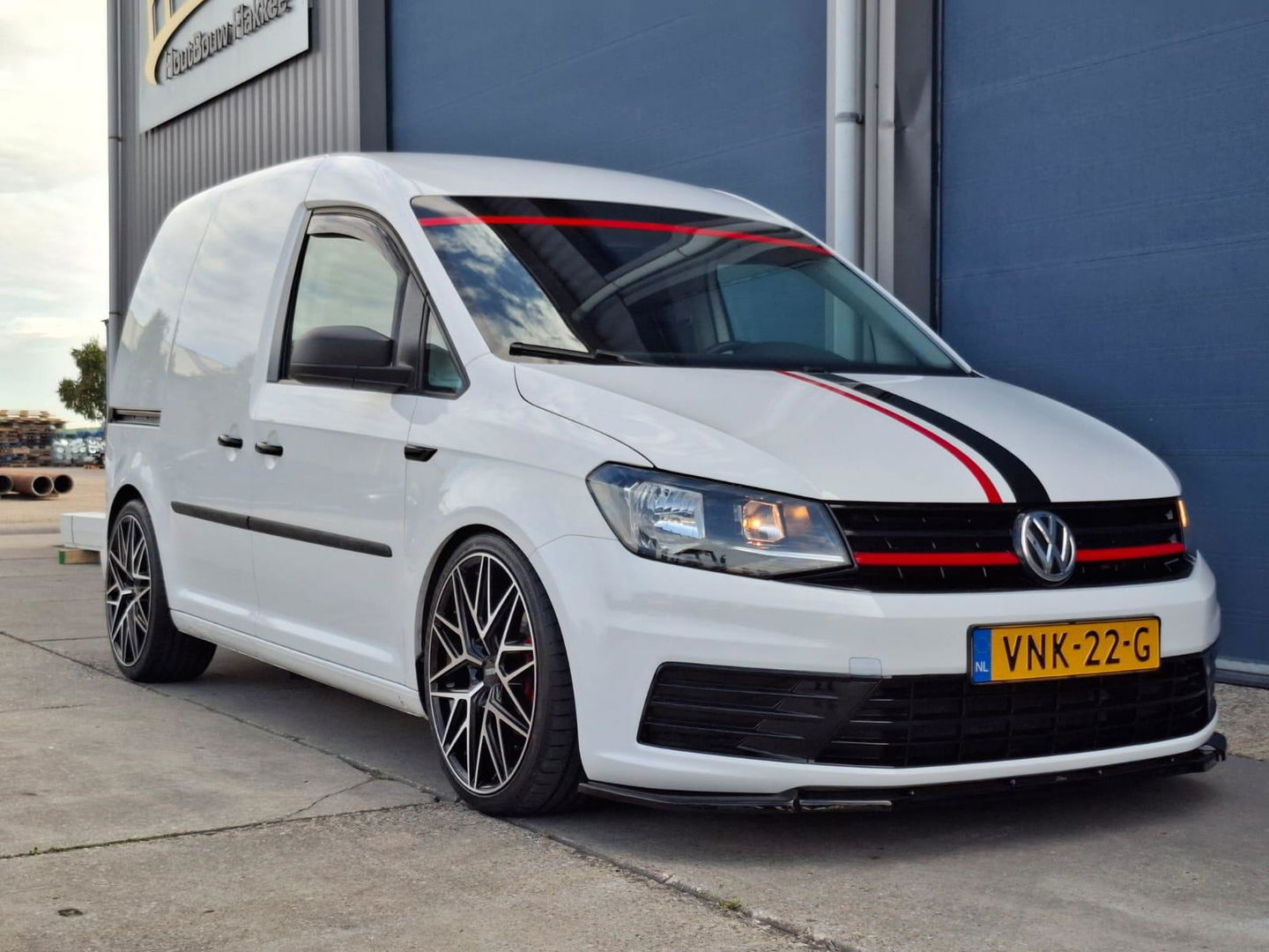 Volkswagen Caddy 2.0 TDI L1H1 BMT Exclusive Edition VERLAAGD / AIRCO / CRUISE CONTROLE / EURO 6 / NAVI