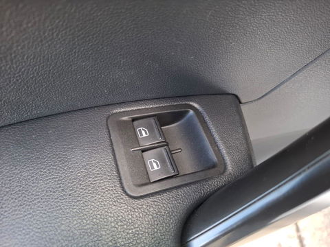 Volkswagen Caddy 2.0 TDI L1H1 BMT Exclusive Edition VERLAAGD / AIRCO / CRUISE CONTROLE / EURO 6 / NAVI