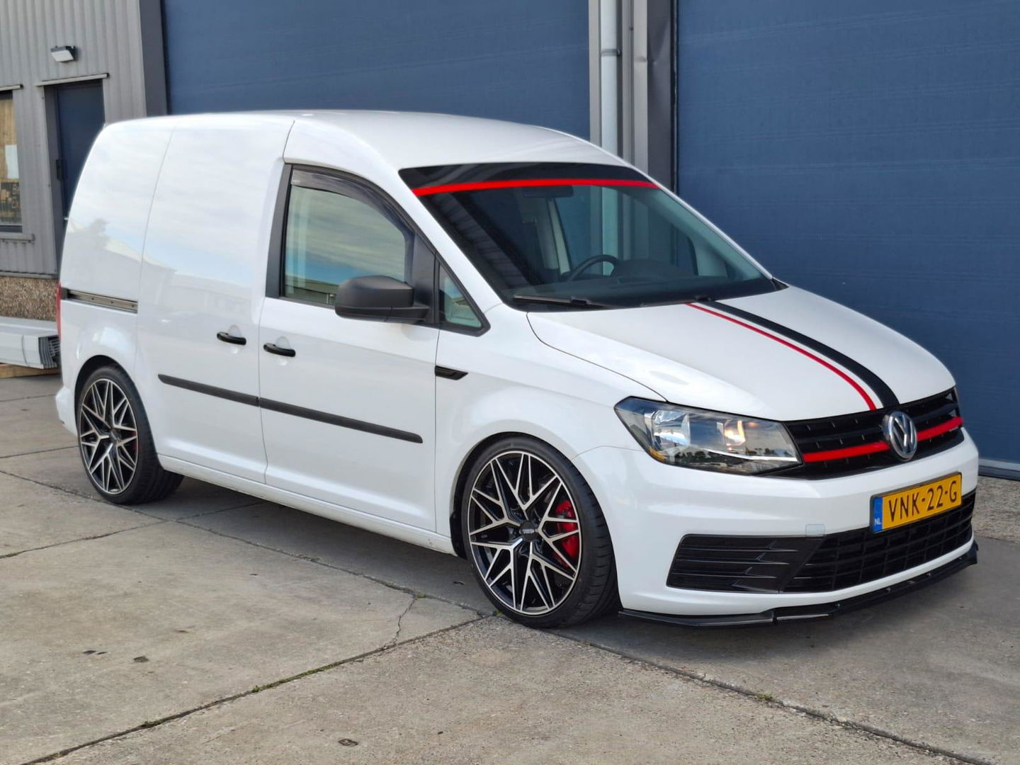 Volkswagen Caddy 2.0 TDI L1H1 BMT Exclusive Edition VERLAAGD / AIRCO / CRUISE CONTROLE / EURO 6 / NAVI