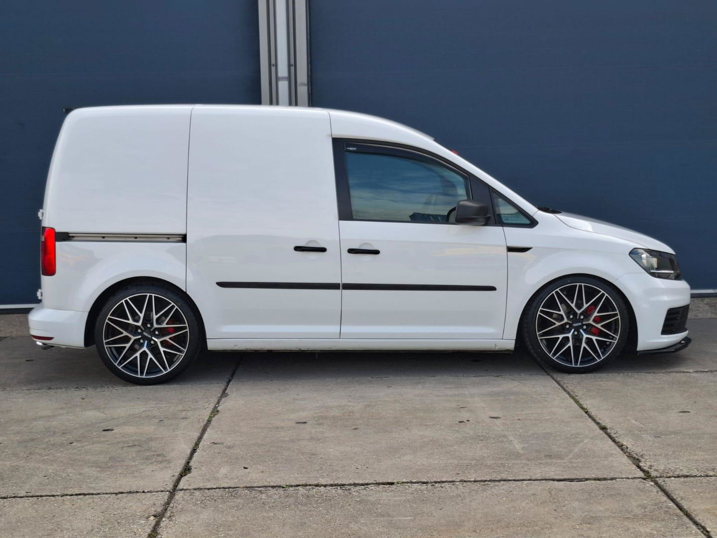 Volkswagen Caddy 2.0 TDI L1H1 BMT Exclusive Edition VERLAAGD / AIRCO / CRUISE CONTROLE / EURO 6 / NAVI